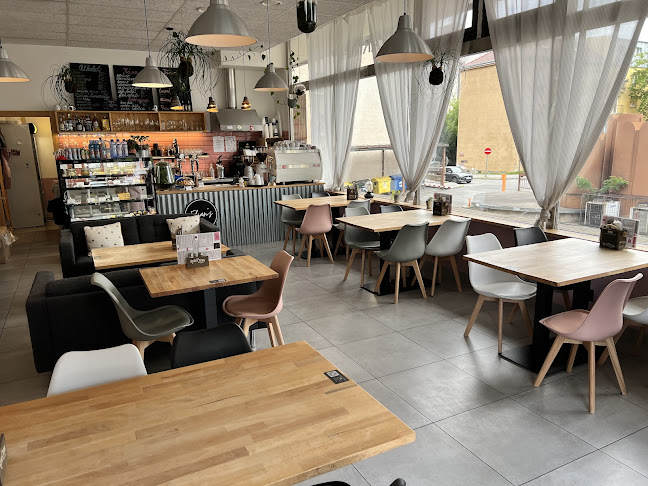 Elian's Coffee House - Gastronomie a pohostinství