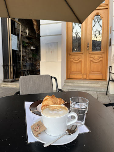 Dolní nám. 18, 779 00 Olomouc 9