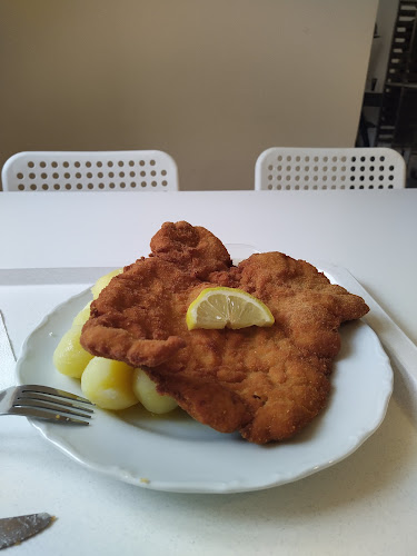 Opinii despre Jídelna u Divadla Žatec în Žatec - Gastronomie a pohostinství