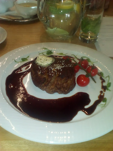 Angus Restaurant - Gastronomie a pohostinství