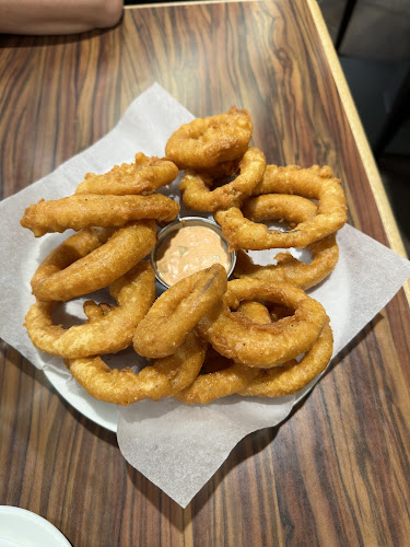 Opinii despre Restaurace HOOTERS Havelská în Staré Město - Gastronomie a pohostinství