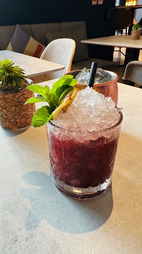 Opinii despre Eclipse Lounge Bar & Restaurace în Praha - Gastronomie a pohostinství