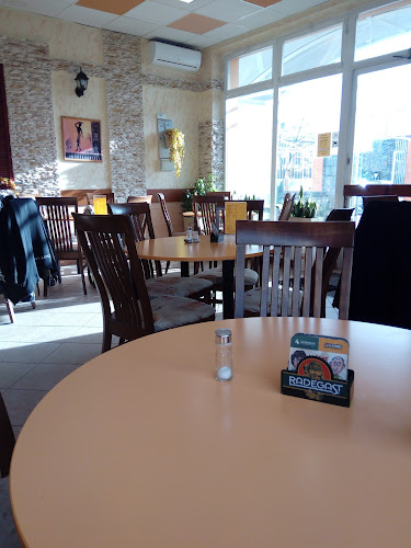 Opinii despre Zlatý Wok în Rožnov pod Radhoštěm - Gastronomie a pohostinství