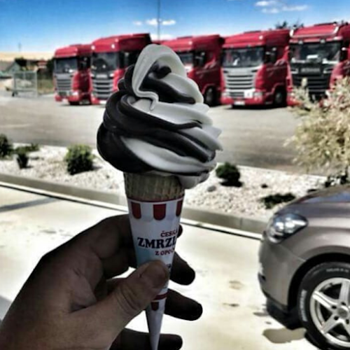 Comentarii opinii despre Točená zmrzlina Loza Zuzana Dubová