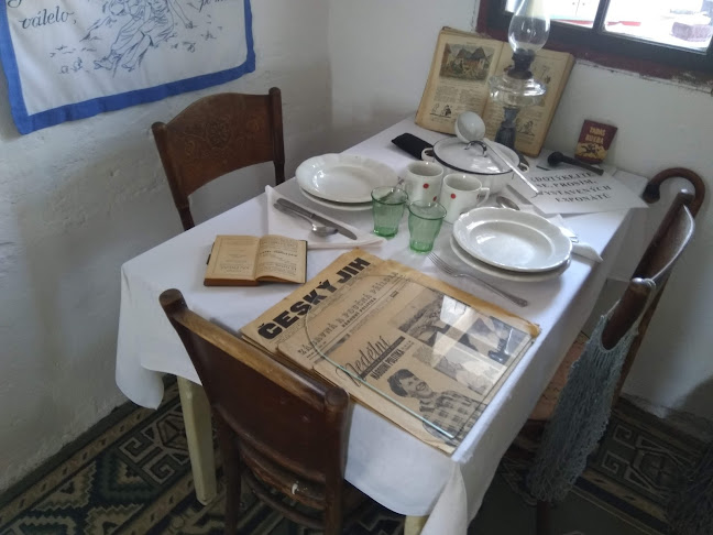 Ellie's Pizza & Kebab Kavarna & Cukrárna - Gastronomie a pohostinství