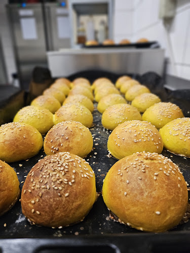 Charlie's Bistro - Gastronomie a pohostinství