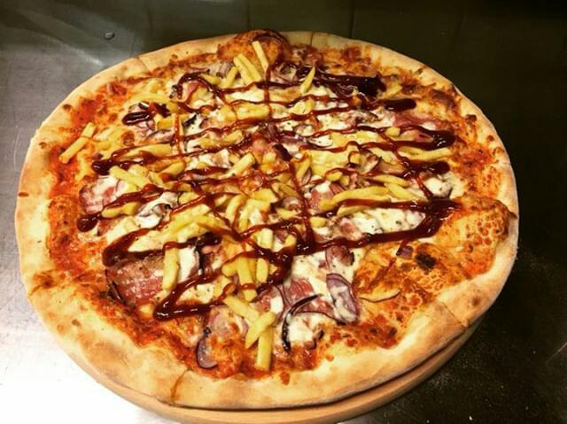 Opinii despre Pizza & Burger Cool în Turnov - Gastronomie a pohostinství