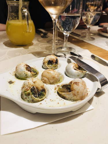 Opinii despre Bílá kráva - steaky a francouzská venkovská kuchyně în Vinohrady - Gastronomie a pohostinství