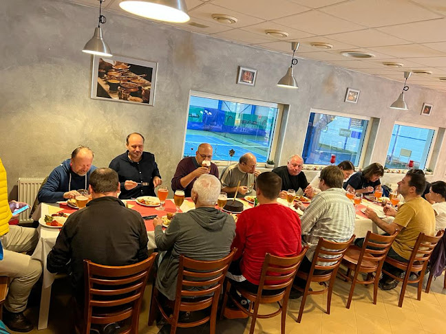 Opinii despre Curry & Tikka Lužiny în Praha 13 - Gastronomie a pohostinství