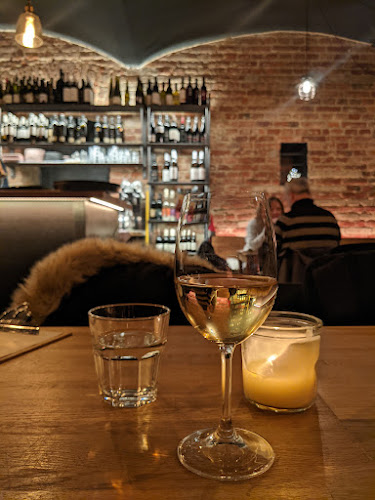 Opinii despre Vinný přístav în Praha - Gastronomie a pohostinství