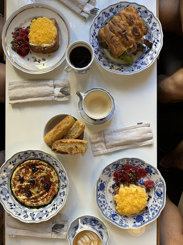 Comentarii opinii despre Cafe Hrnek