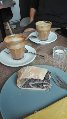 Opinii despre Café Topofka în Jirkov - Gastronomie a pohostinství