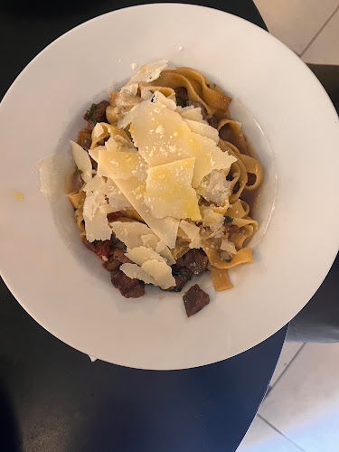 Pizzeria Kmotra Kavárna - Gastronomie a pohostinství