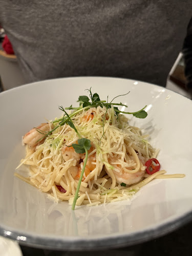 Opinii despre Tančící dům - Ginger & Fred Restaurant în Nové Město - Gastronomie a pohostinství