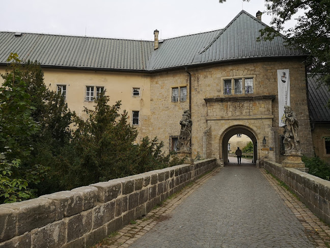 Zámecká restaurace Hrubá Skála - Hrubá Skála