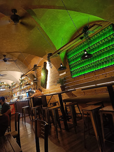 Dolní nám. 40, 779 00 Olomouc 9