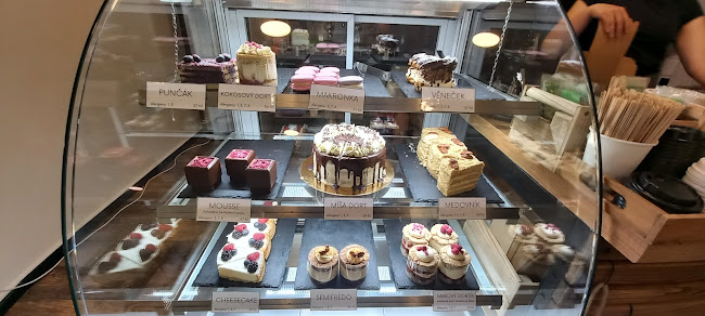 Opinii despre Cukrárna v Uličce în Šumperk - Gastronomie a pohostinství