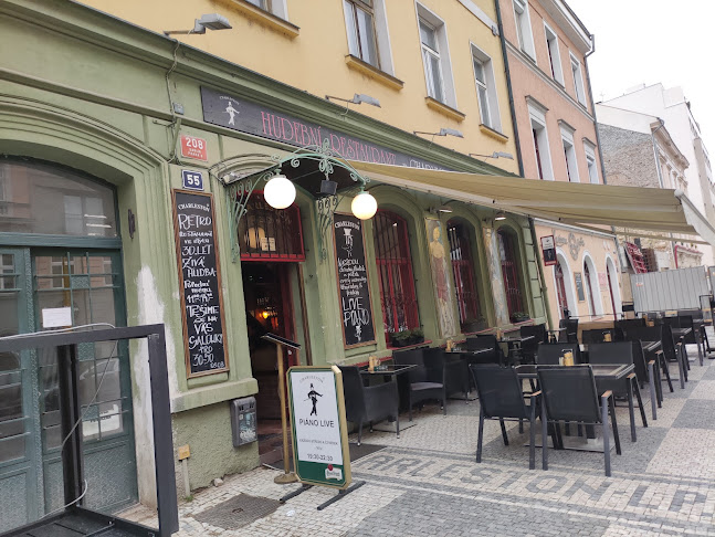 Křižíkova 208/55, 186 00 Praha 8-Karlín