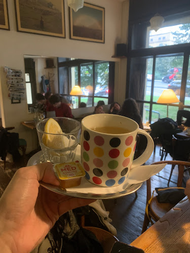 Opinii despre Kavárna Alibi în Praha 6 - Gastronomie a pohostinství