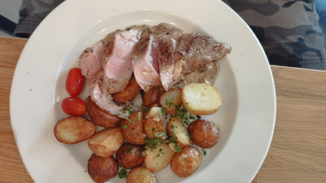 Restaurace a Rozhledna Rumburak Bítov - Gastronomie a pohostinství