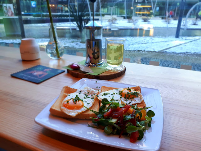 Opinii despre 4est CAFE în Ostrava - Gastronomie a pohostinství