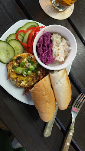 Občerstvení pod hradem - Gastronomie a pohostinství