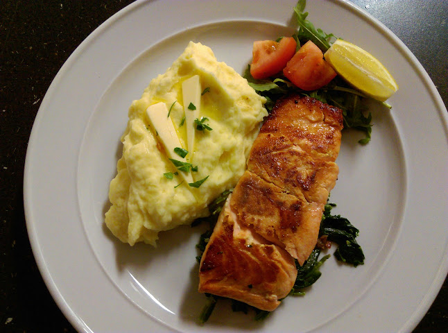 Opinii despre Běchovický dvůr în Běchovice - Gastronomie a pohostinství