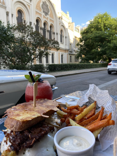 ALOHA BAR & CLUB PRAGUE