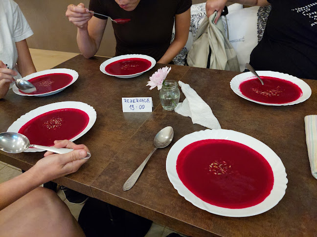 Opinii despre Divá hlíva în Šumperk - Gastronomie a pohostinství