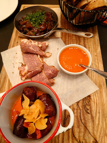 Restaurace Červený Jelen - Gastronomie a pohostinství