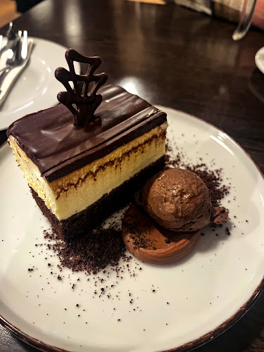 Vratislavova 28/12, 128 00 Praha 2