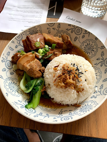 Opinii despre Khomfi în Karlín - Gastronomie a pohostinství