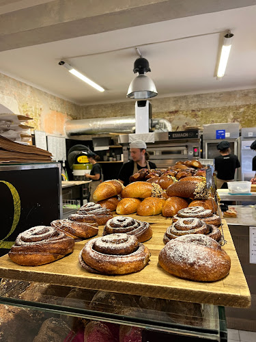 Carlini - Gastronomie a pohostinství