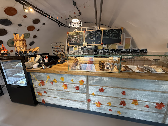 French Bakery La Brioche