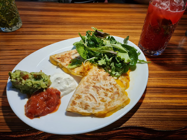 Opinii despre Lehká hlava - vegetariánská restaurace în Staré Město - Gastronomie a pohostinství