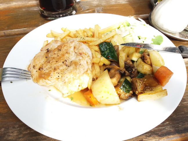 Restaurace a penzion U Hájků - Gastronomie a pohostinství