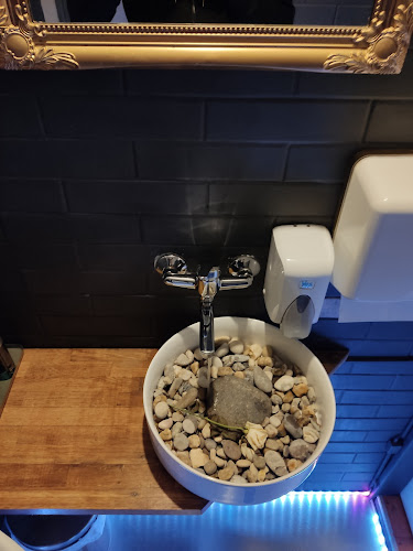 Vchod z, Bulharská, Dlážděná 137, 541 01 Trutnov