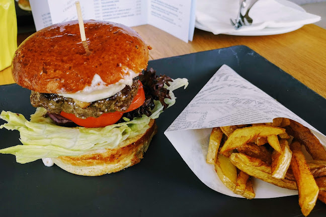 Opinii despre Raz Dva în Rosice - Gastronomie a pohostinství