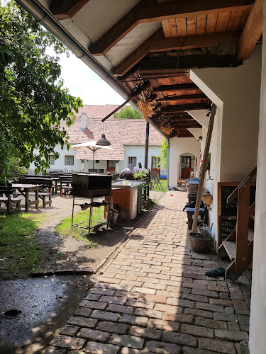 Opinii despre Jáňův dvůr în Nový Přerov - Gastronomie a pohostinství
