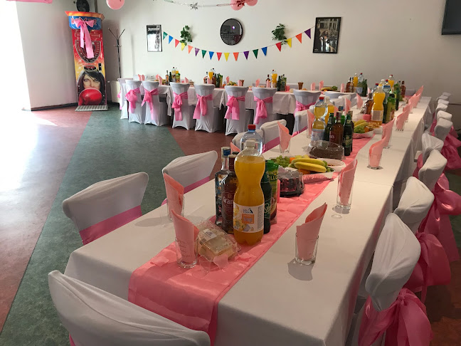 Opinii despre Club Dustin în Litvínov - Gastronomie a pohostinství