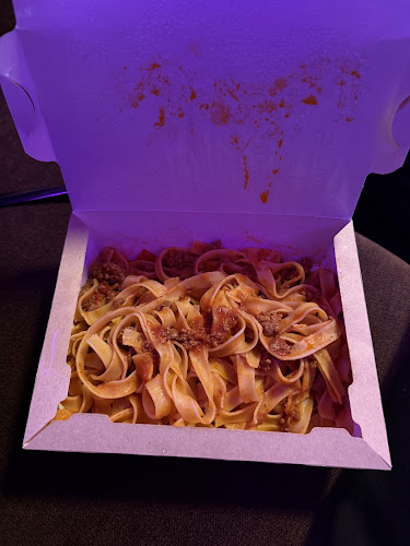 Opinii despre CARUSO Pasta & Pizza Olomouc în Neředín - Gastronomie a pohostinství