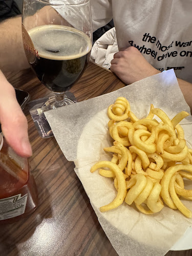 Opinii despre Restaurace HOOTERS Havelská în Staré Město - Gastronomie a pohostinství