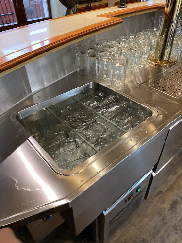 Comentarii opinii despre Mirage Bar - tankové pivo RADEGAST 12°