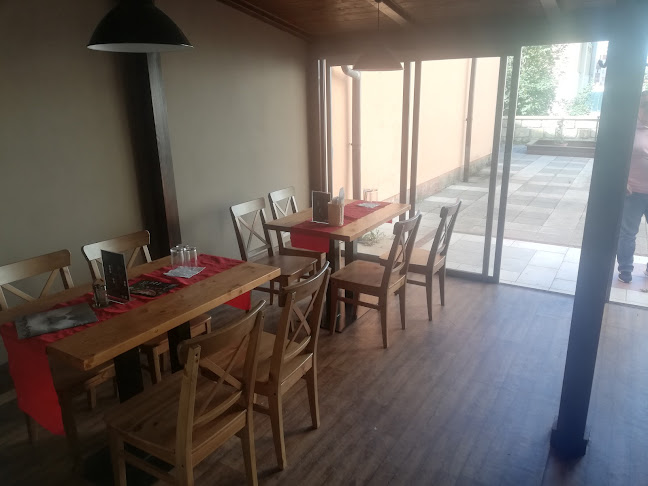 Pizzerie Pod Myší Dírou - Gastronomie a pohostinství