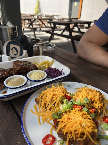 Comentarii opinii despre BÝVALÝ PIVOVAR LUŽINY- UZAVŘENO!!