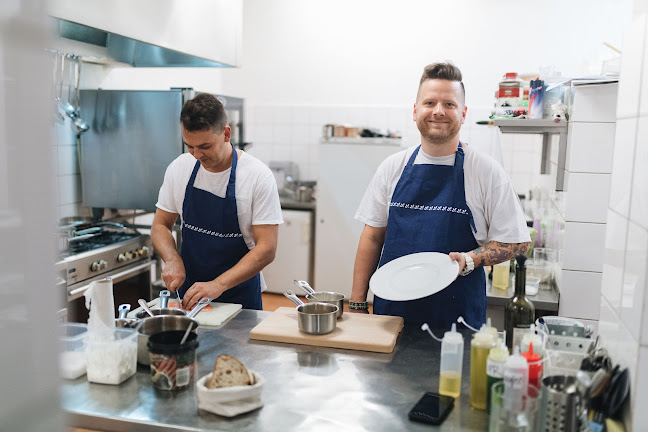 Nota Bene - Gastronomie a pohostinství