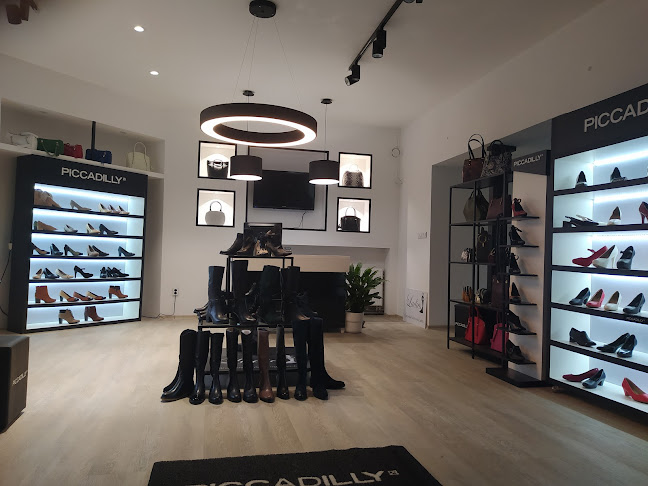 PICCADILLY STORE & CAFFE - Gastronomie a pohostinství