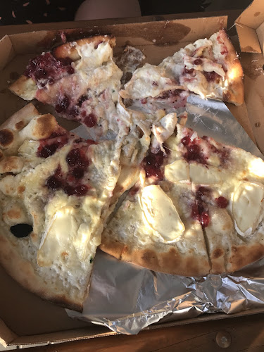 Opinii despre Restaurace & pizzerie Na Koupališti în Letovice - Gastronomie a pohostinství