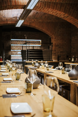 Opinii despre Vinograf Korunní în Vinohrady - Gastronomie a pohostinství