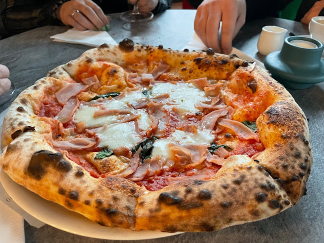 Zavrena kavarna - Ostrava